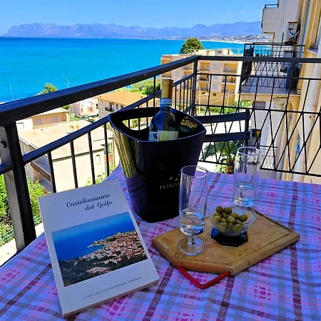 Апартаменты La Finestra Sul Golfo Кастелламмаре-дель-Голфо
